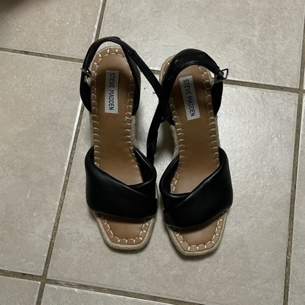 STEVE MADDEN
Gavin Espadrille Wedge Sandal In Black